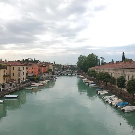 Fiori Sull'acqua Peschiera del Garda
