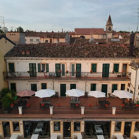 Fiori Sull'acqua Apartment