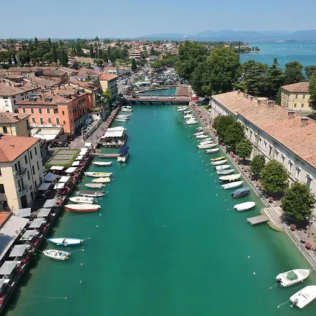 Apartment Fiori Sull'acqua Peschiera del Garda