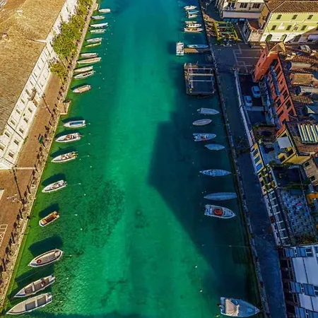 Fiori Sull'acqua Apartment