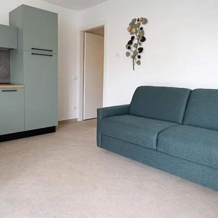 Fiori Sull'acqua Peschiera del Garda