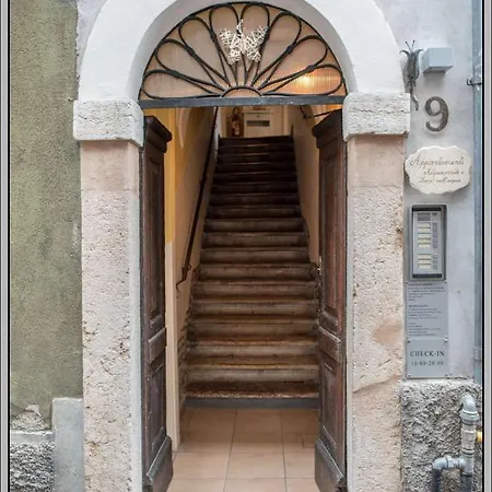 Apartment Fiori Sull'acqua *